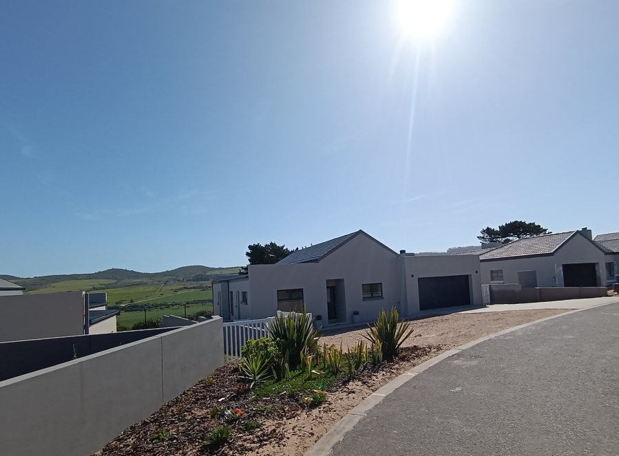 3 Bedroom Property for Sale in Reebok Western Cape